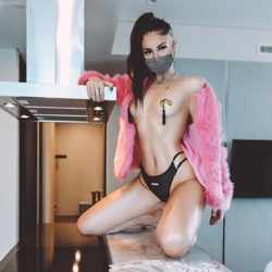 Шлюха Берта 42118 Шлюха Берта 42118
